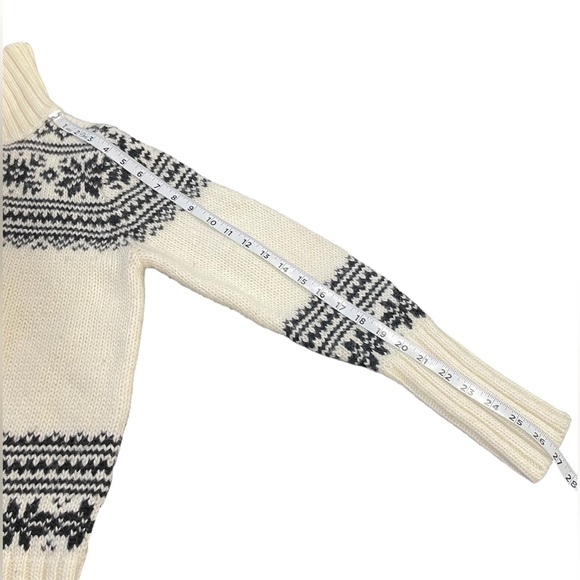 J. Crew Black & Cream Long Sleeve Snowflake Collared Sweater Medium Women’s GUC - Picture 10 of 10